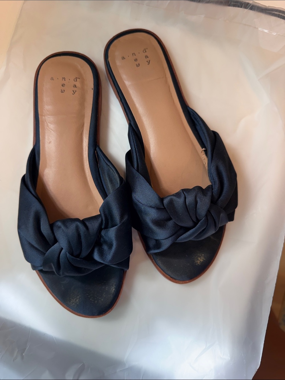 navy knotted slide sandals - Women 5.5